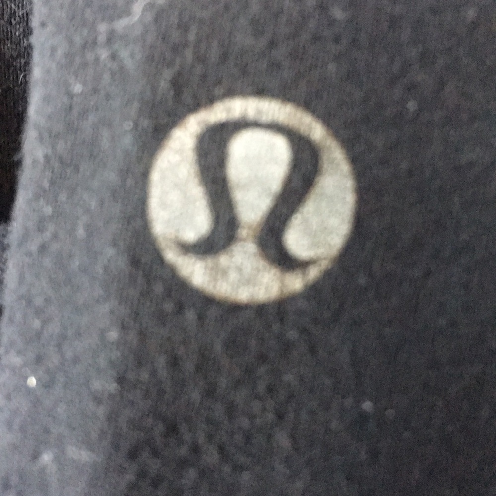 Lululemon - Picture 2 of 5